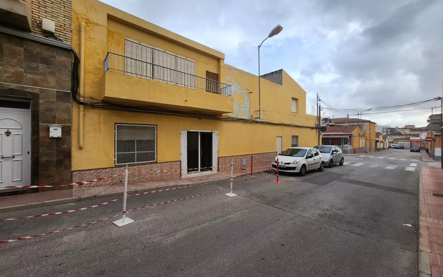 3-bedroom Townhouse In Sax, Spain (180 M²)