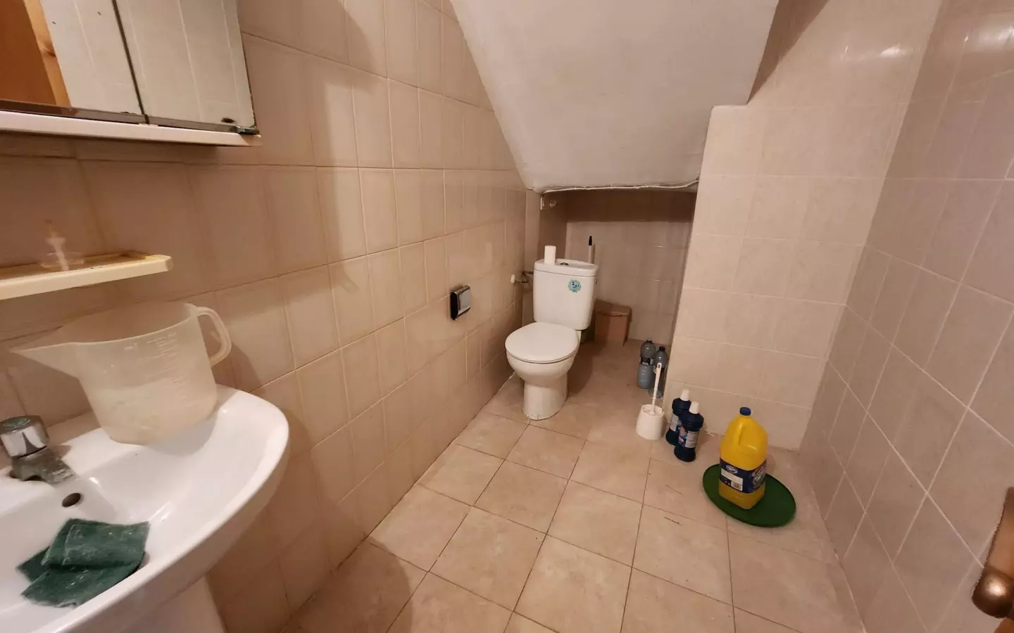 3-bedroom Townhouse In Sax, Spain (180 M²)