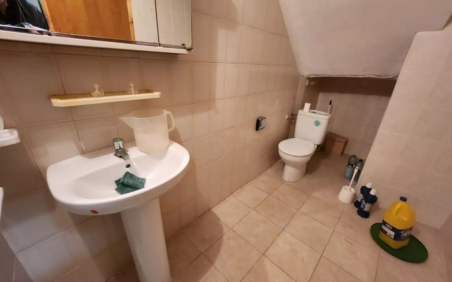 3-bedroom Townhouse In Sax, Spain (180 M²)