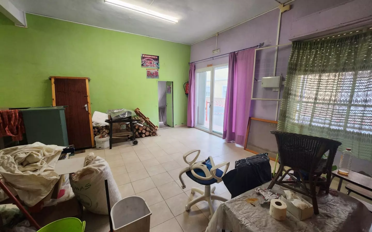 3-bedroom Townhouse In Sax, Spain (180 M²)