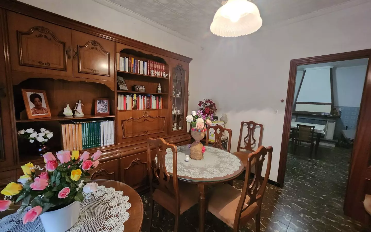 3-bedroom Townhouse In Sax, Spain (180 M²)