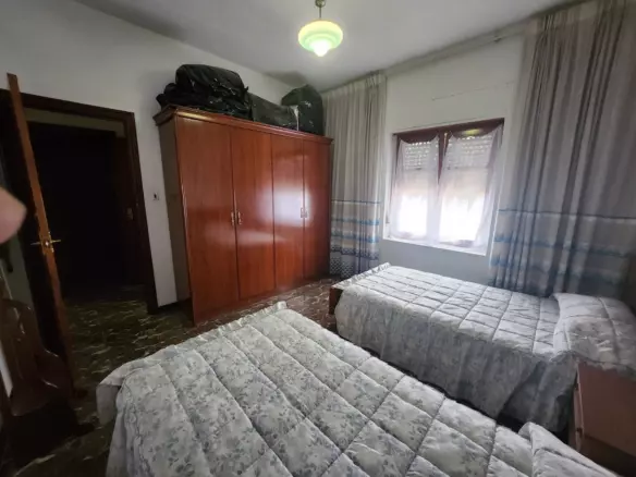 3-bedroom Townhouse In Sax, Spain (180 M²)