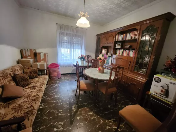 3-bedroom Townhouse In Sax, Spain (180 M²)