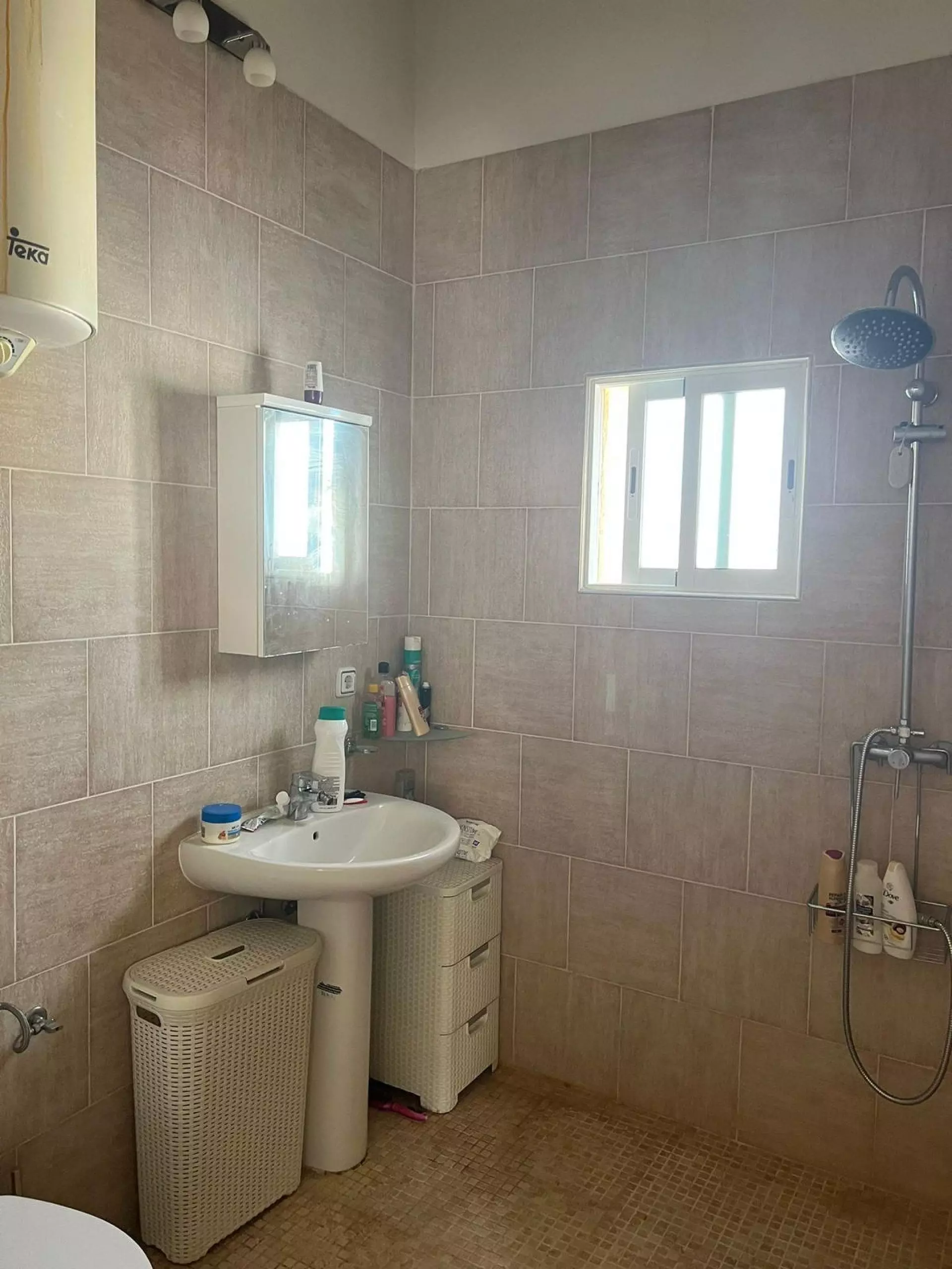 6-bedroom Detached Villa In Heredades, Spain (299 M²)