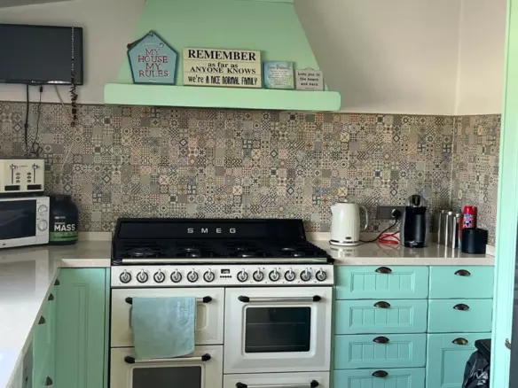 6-bedroom Detached Villa In Heredades, Spain (299 M²)