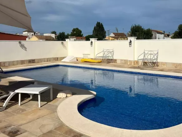 6-bedroom Detached Villa In Heredades, Spain (299 M²)