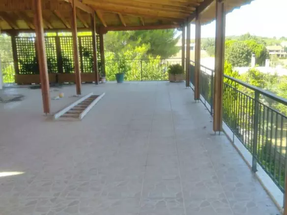 6-bedroom Detached House In Com. Malakasa, Greece (370 M²)