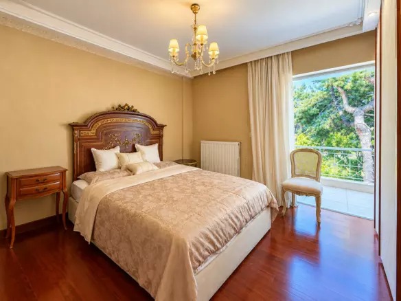 5-bedroom Villa In Dionisos, Greece (420 M²)