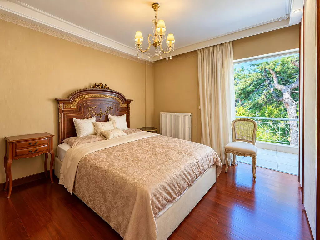 5-bedroom Villa In Dionisos, Greece (420 M²)