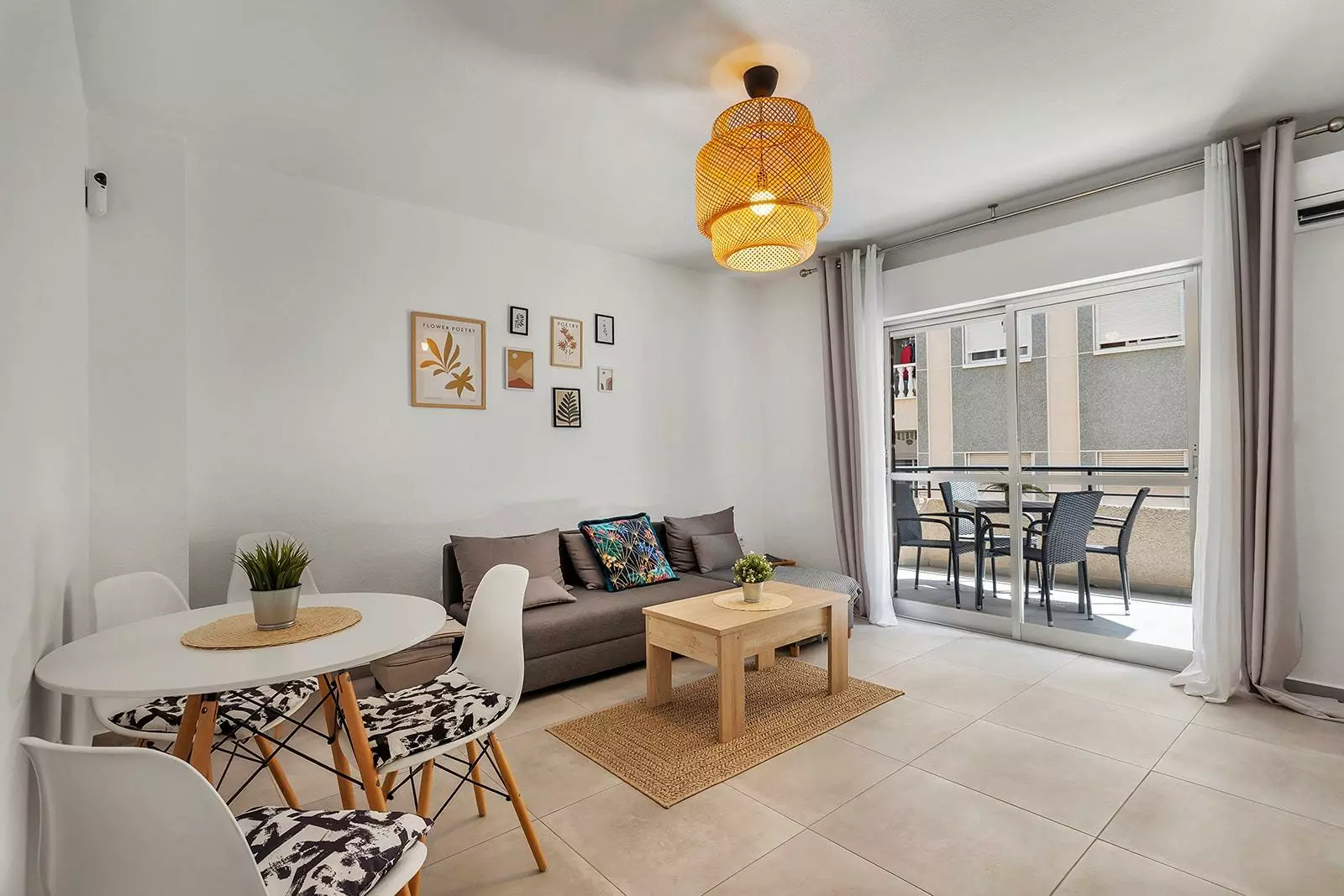 1-1-92f03b 3-bedroom Apartment In Torrevieja, Spain (101 M²)