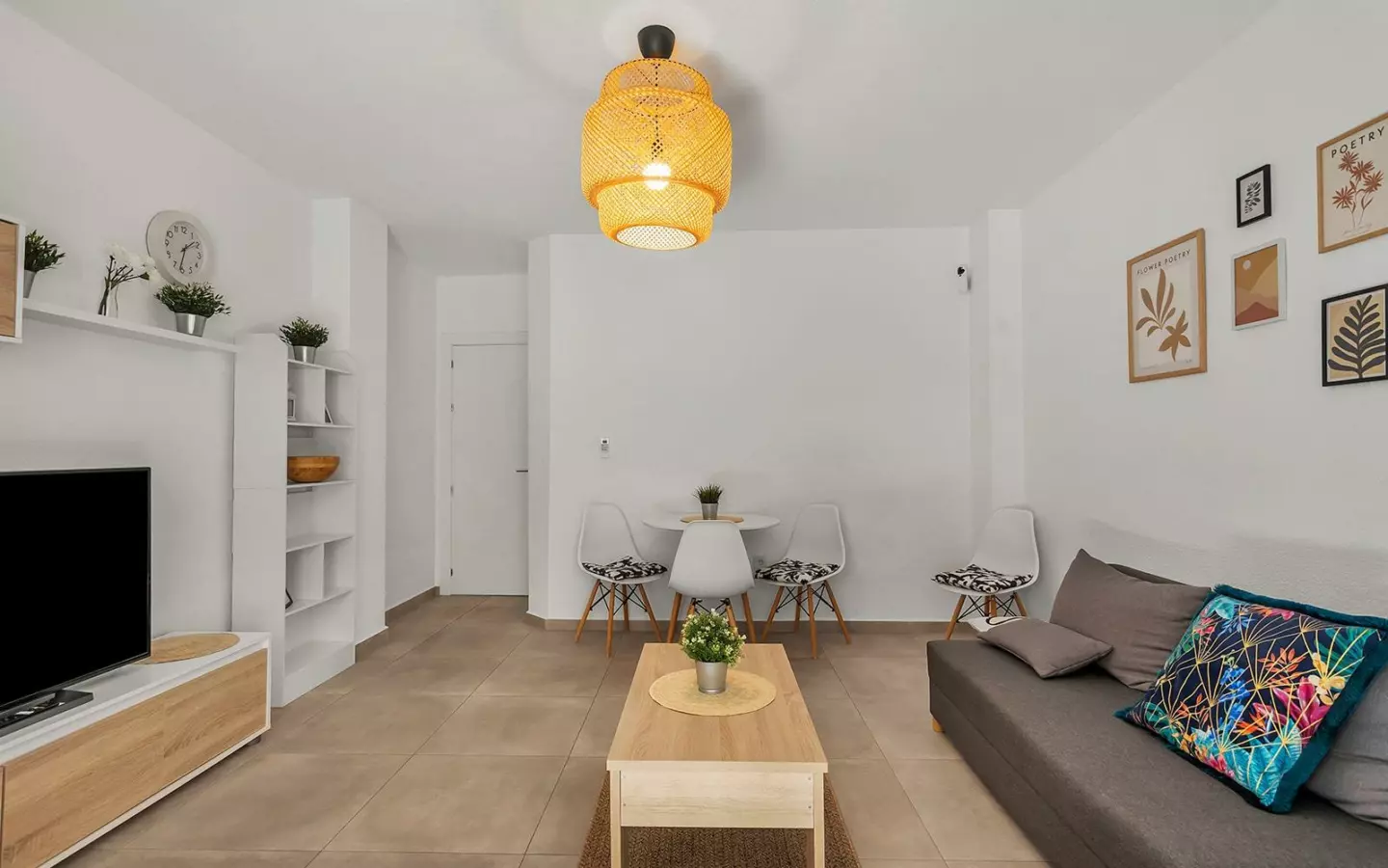 3-bedroom Apartment In Torrevieja, Spain (101 M²)