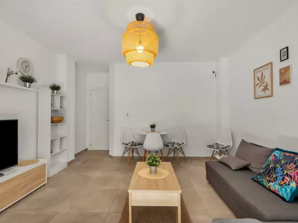 3-bedroom Apartment In Torrevieja, Spain (101 M²)
