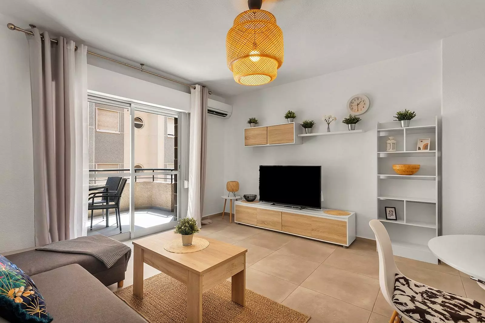 1-2-02d32c 3-bedroom Apartment In Torrevieja, Spain (101 M²)