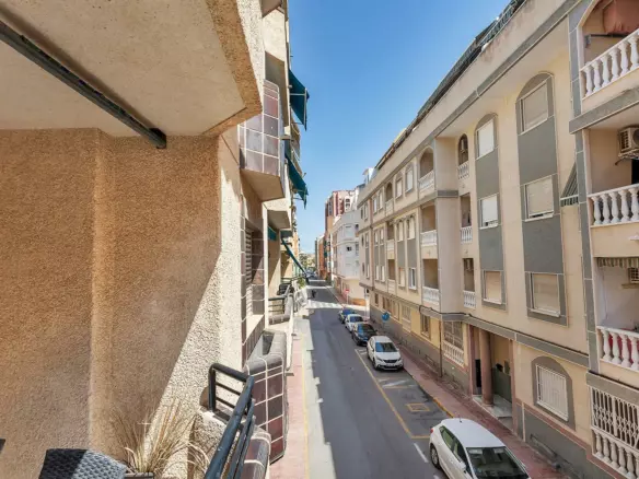 3-bedroom Apartment In Torrevieja, Spain (101 M²)