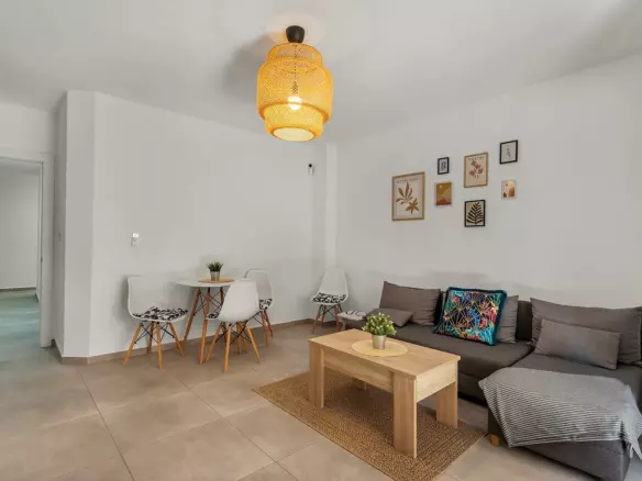 3-bedroom Apartment In Torrevieja, Spain (101 M²)