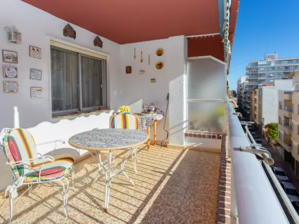 3-bedroom Penthouse In Torrevieja, Spain (88 M²)
