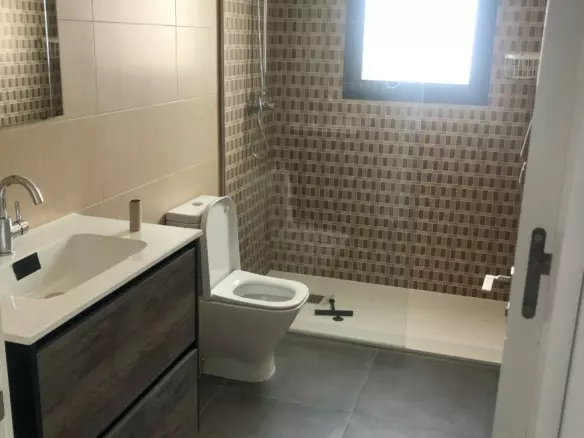 5-bedroom Villa In Pinoso, Spain (247 M²)