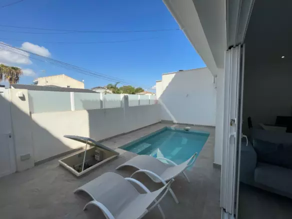 3-bedroom Bungalow In Orihuela Costa, Spain (73 M²)