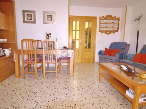 3-bedroom Apartment In Alicante, Spain (107 M²)