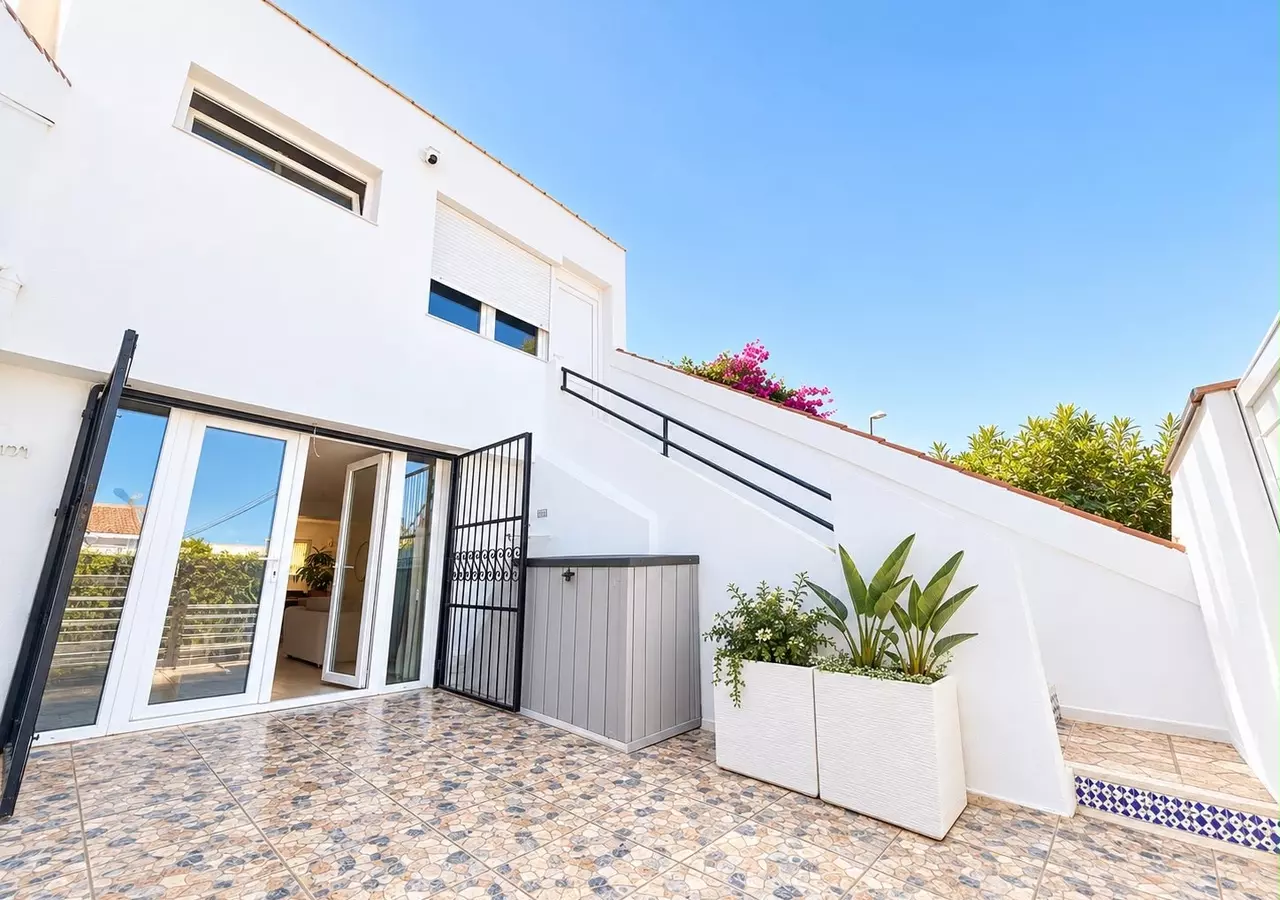 3-bedroom Town House In Torrevieja, Spain (91 M²)