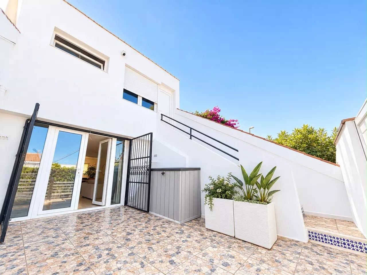 156a0336-8907-4334-88da-3129659678dd_xlarge-9454b6 3-bedroom Town House In Torrevieja, Spain (91 M²)