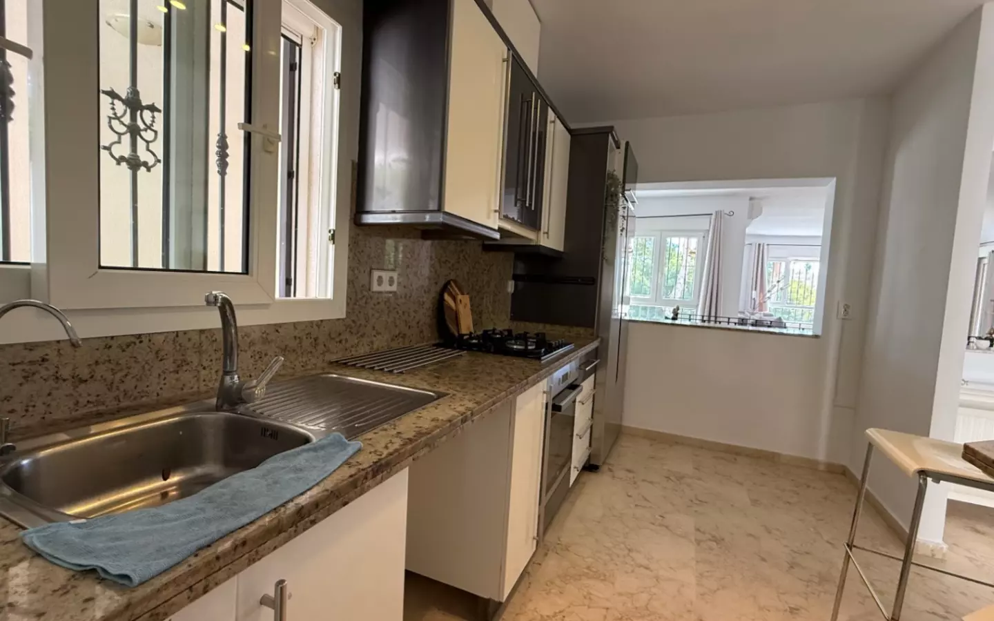 4-bedroom Villa In Orihuela, Spain (137 M²)