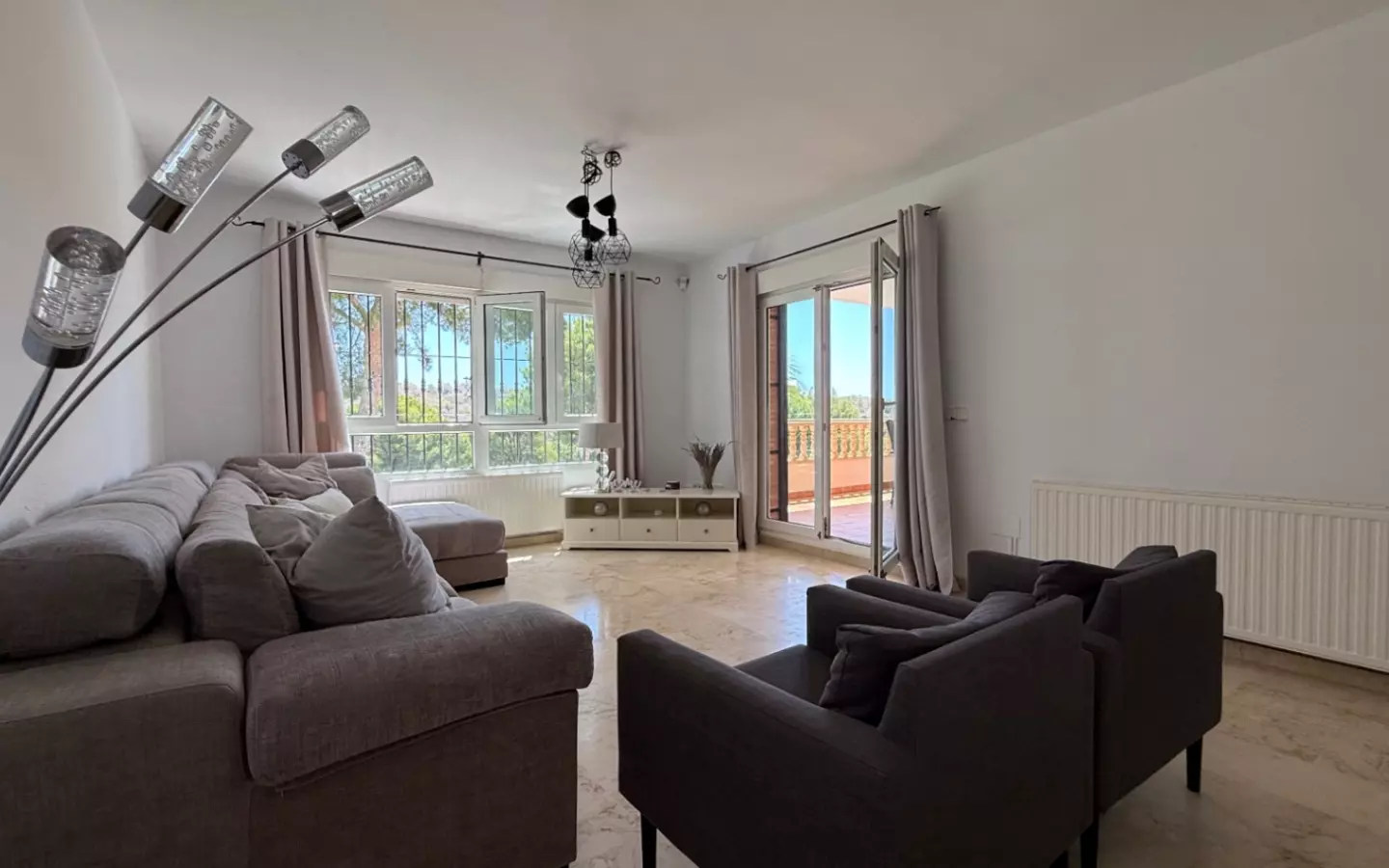 4-bedroom Villa In Orihuela, Spain (137 M²)