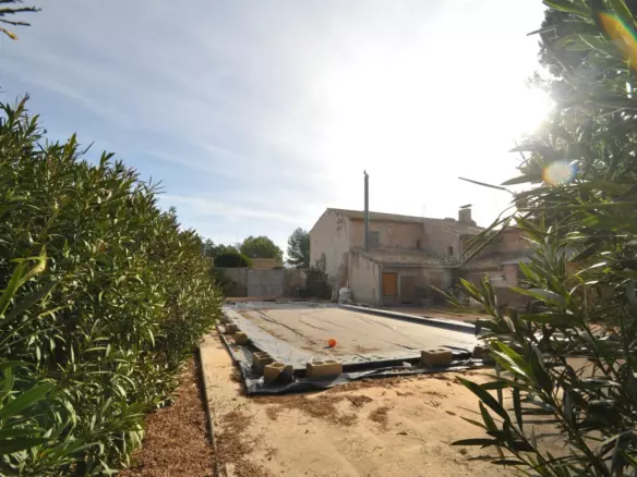 7-bedroom Town House In Pinoso, Spain (613 M²)