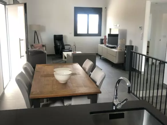 5-bedroom Villa In Pinoso, Spain (247 M²)