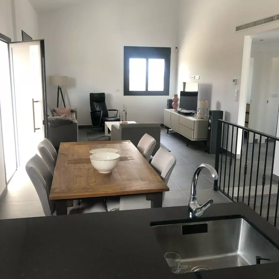 5-bedroom Villa In Pinoso, Spain (247 M²)