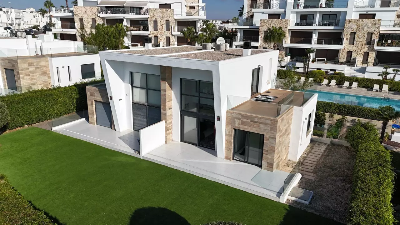 3-bedroom Semi In Orihuela Costa, Spain (102 M²)