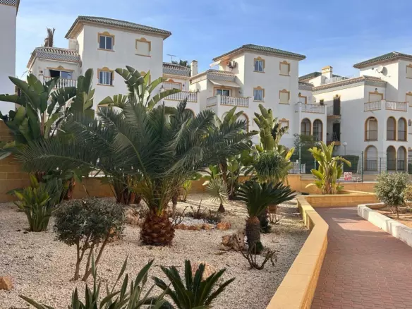 2-bedroom Bungalow In Torrevieja, Spain (55 M²)