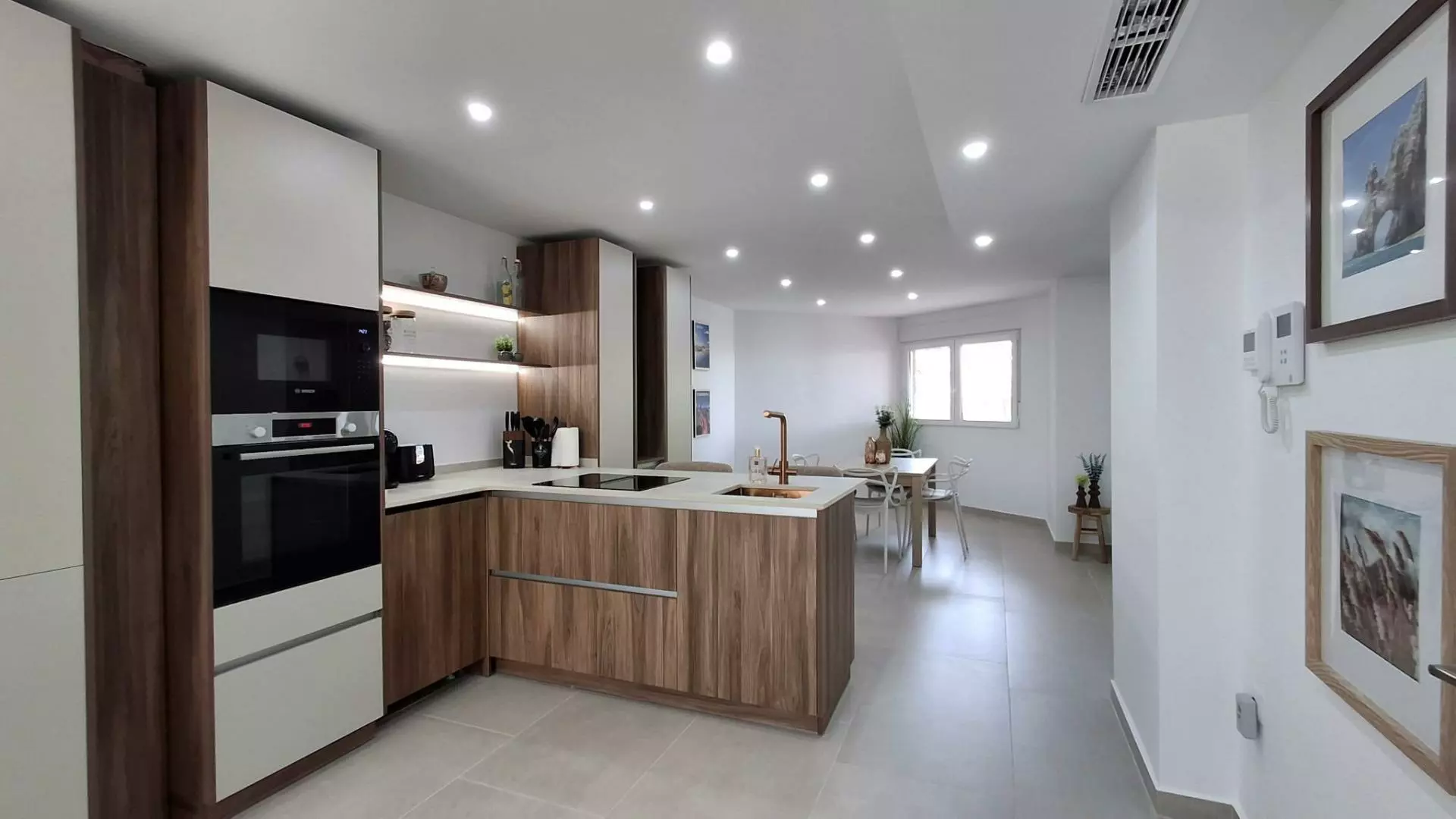 2-bedroom Apartment In Torrevieja, Spain (105 M²)
