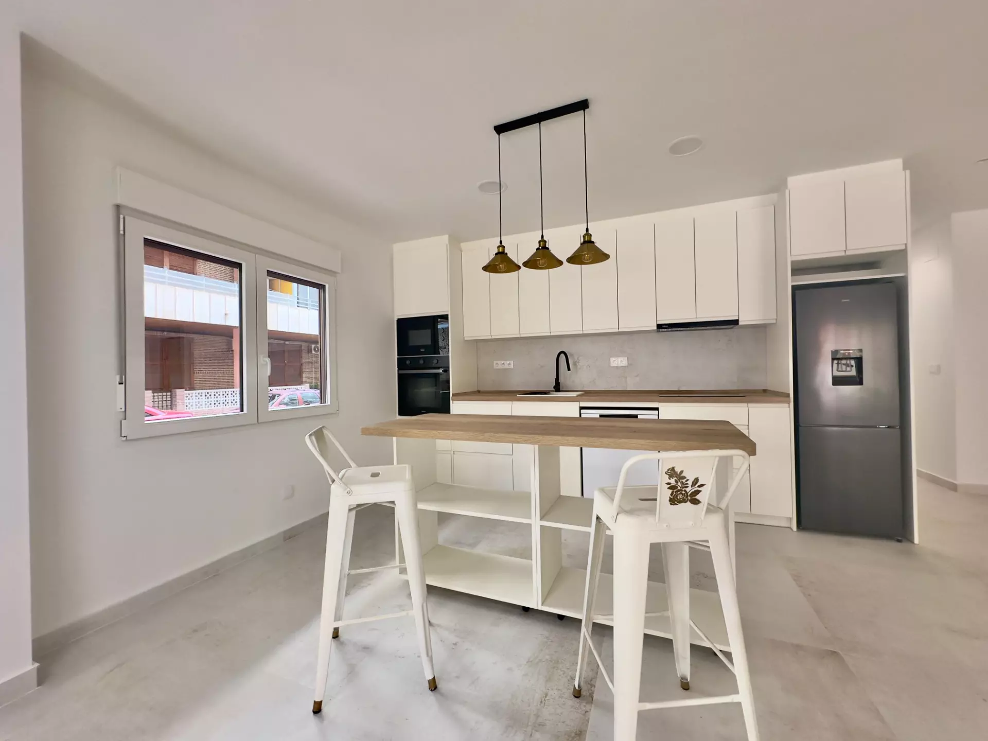 3-bedroom Apartment In Torrevieja, Spain (150 M²)