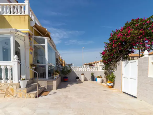 2-bedroom Townhouse In Orihuela Costa, Spain (74 M²)