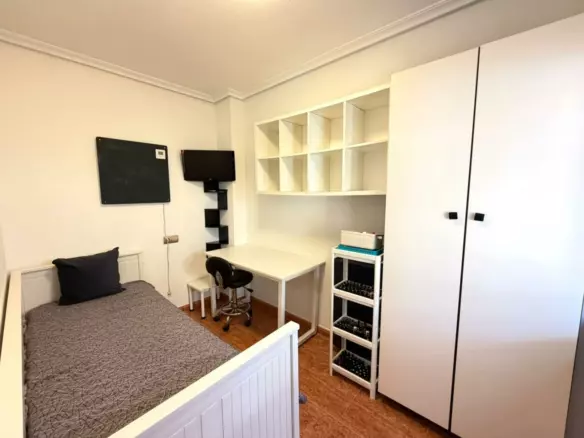 3-bedroom Bungalow In Torrevieja, Spain (80 M²)