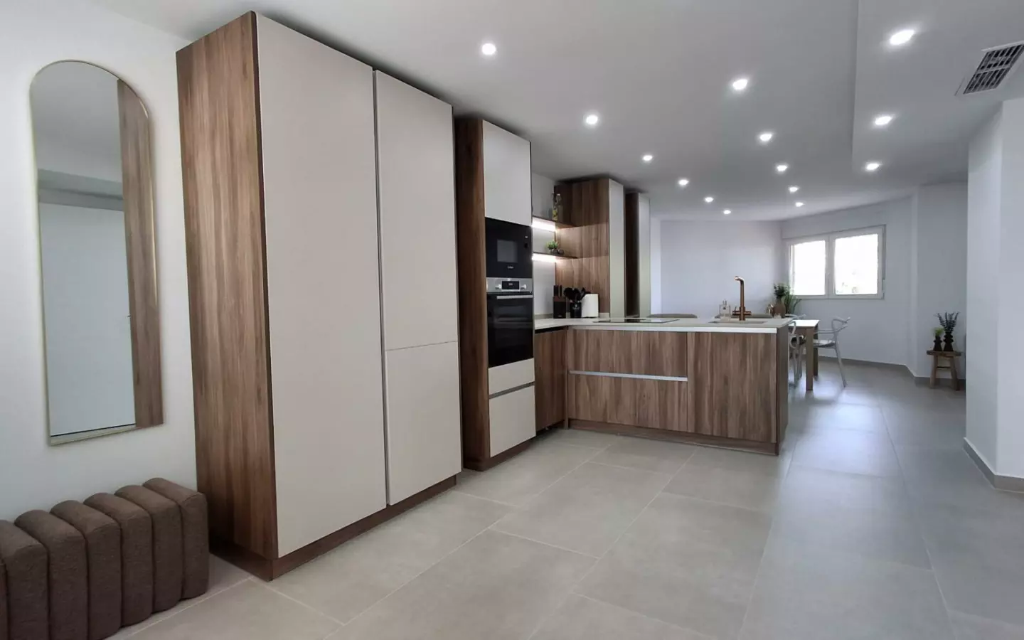 2-bedroom Apartment In Torrevieja, Spain (105 M²)