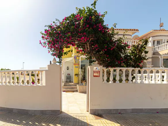 2-bedroom Townhouse In Orihuela Costa, Spain (74 M²)
