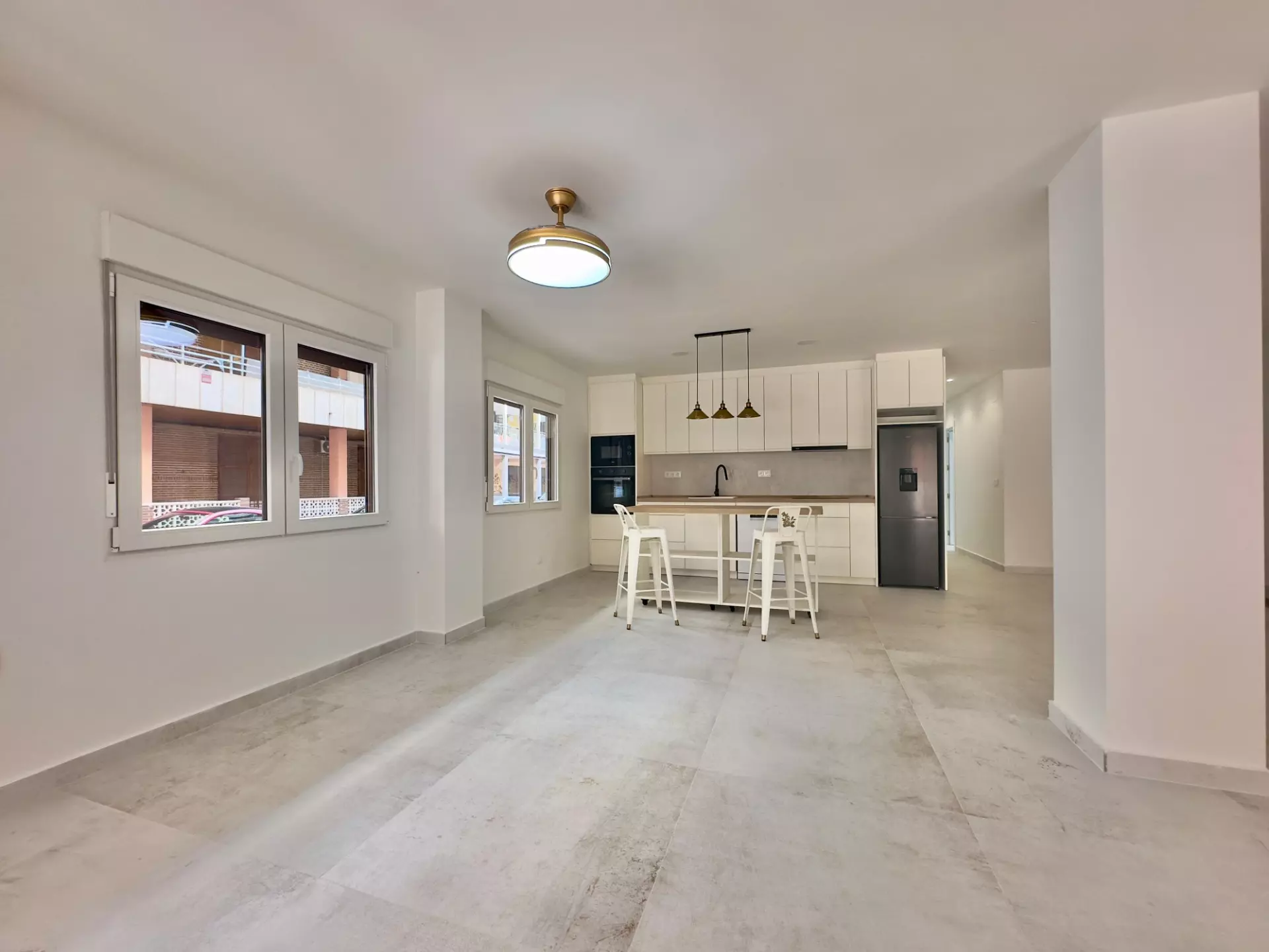 3-bedroom Apartment In Torrevieja, Spain (150 M²)