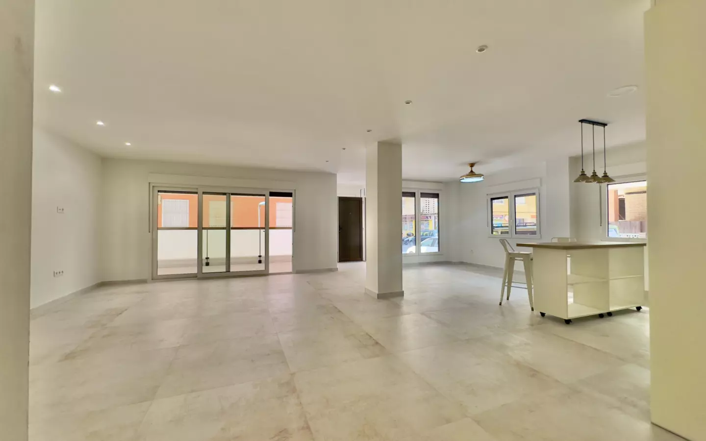 3-bedroom Apartment In Torrevieja, Spain (150 M²)