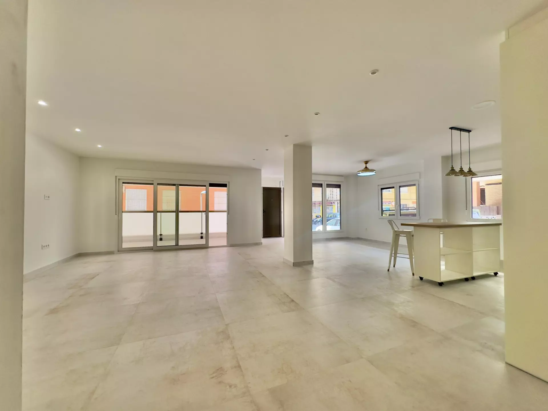 3-bedroom Apartment In Torrevieja, Spain (150 M²)