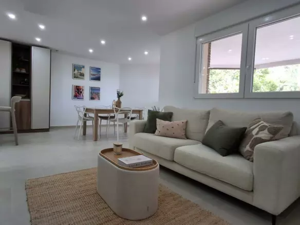 2-bedroom Apartment In Torrevieja, Spain (105 M²)