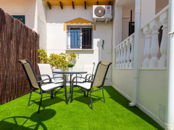 3-bedroom Townhouse In Torrevieja, Spain (85 M²)