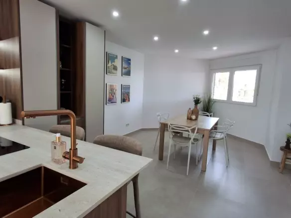 2-bedroom Apartment In Torrevieja, Spain (105 M²)