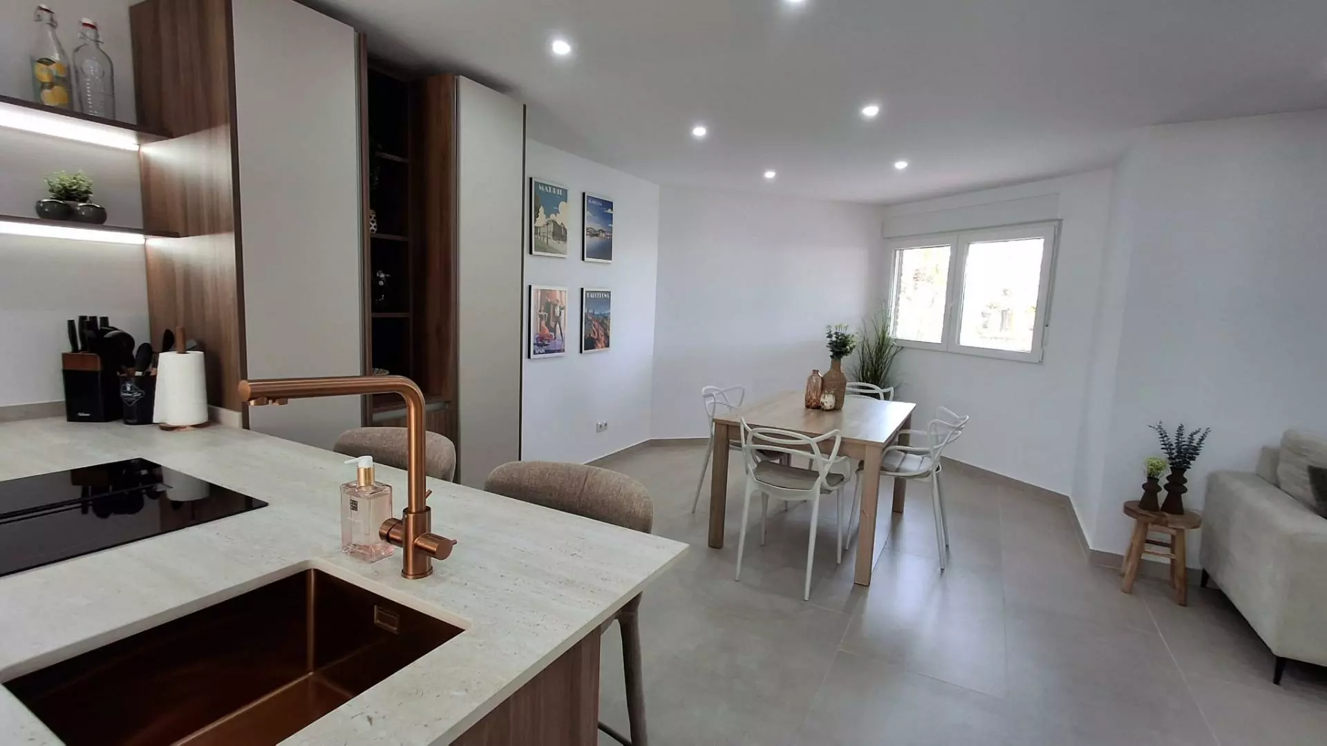 2-bedroom Apartment In Torrevieja, Spain (105 M²)