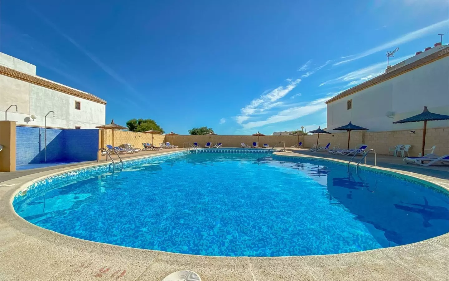 2-bedroom Bungalow In Torrevieja, Spain (55 M²)