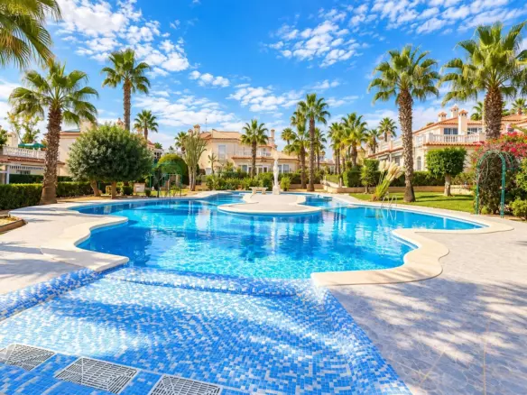 2-bedroom Apartment In Torrevieja, Spain (75 M²)