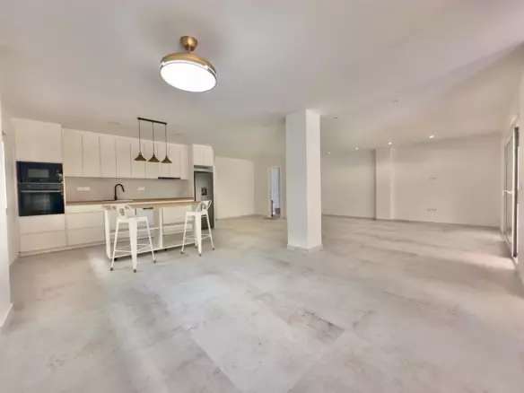 3-bedroom Apartment In Torrevieja, Spain (150 M²)