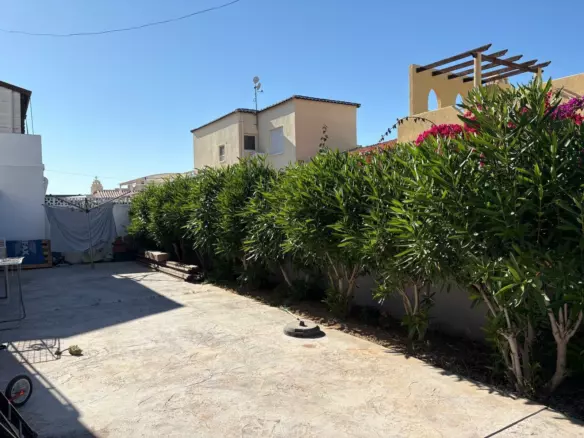 2-bedroom Semi In Torrevieja, Spain (130 M²)