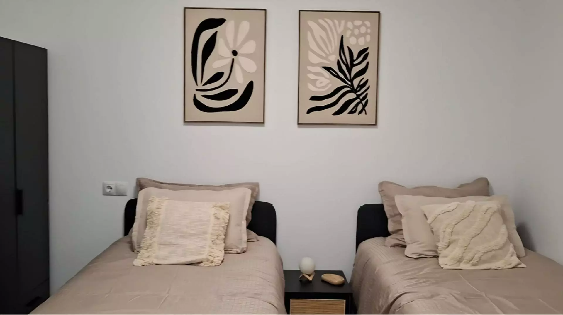 2-bedroom Apartment In Torrevieja, Spain (105 M²)